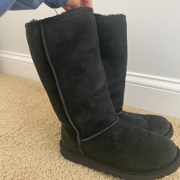 Black UGGs - Picture 2 of 2